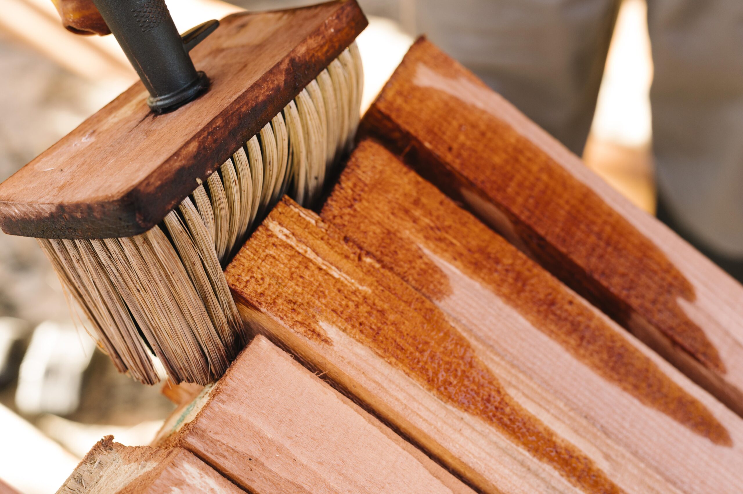 Entretenir le bois de votre mobilier d’extérieur